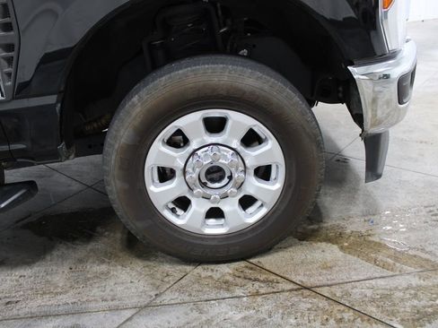 Used 2024 Ford F250 XLT image 41