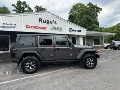 Used 2024 Jeep Wrangler Unlimited Sport AWD/4WD image 9