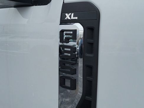 New 2026 Ford F350 XL w/ XL Chrome Package image 6