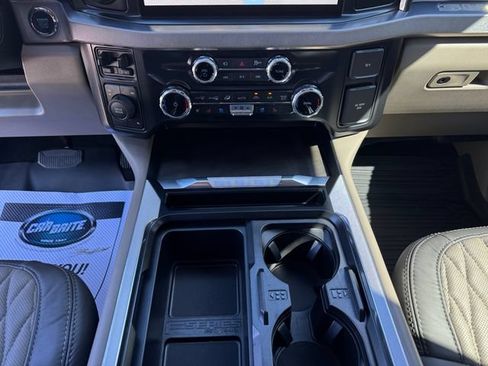 Used 2025 Ford F450 Platinum w/ Platinum Plus Package AWD/4WD image 10