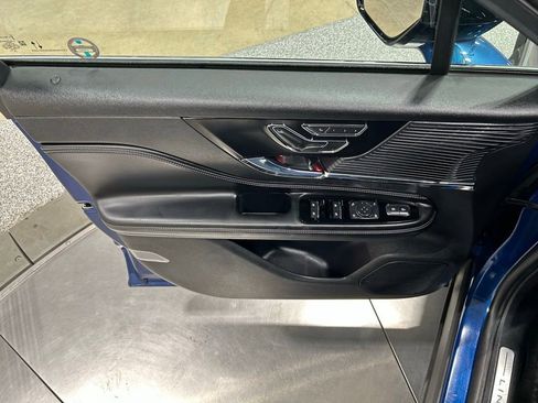 Certified 2020 Lincoln Corsair AWD w/ Luxury Package image 11