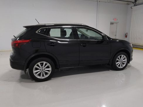 Used 2019 Nissan Rogue Sport SV w/ All-Weather Package AWD/4WD image 10