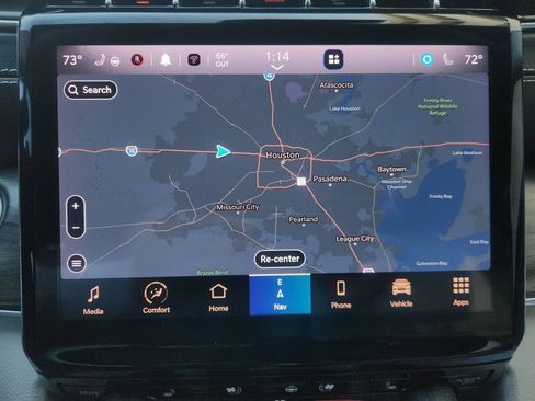 Used 2023 Jeep Grand Cherokee Overland w/ Luxury Tech Group IV image 16