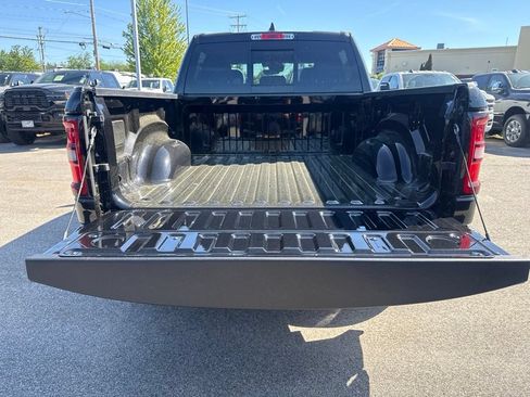 New 2026 RAM 1500 4x4 Crew Cab image 20