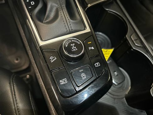 Used 2023 Kia Sportage X-Pro AWD/4WD image 32