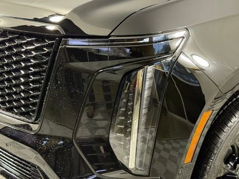 New 2026 Cadillac Escalade Platinum Sport w/ LPO, ONYX Package AWD/4WD image 12