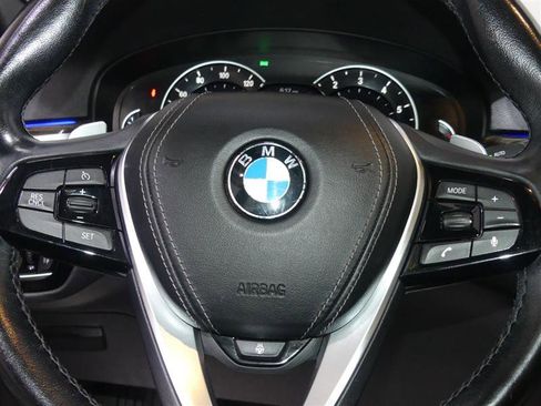 Used 2018 BMW 530i xDrive image 30