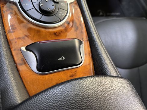 Used 2005 Mercedes-Benz SL 500 image 19