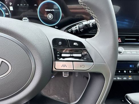 New 2025 Hyundai Elantra SEL image 15