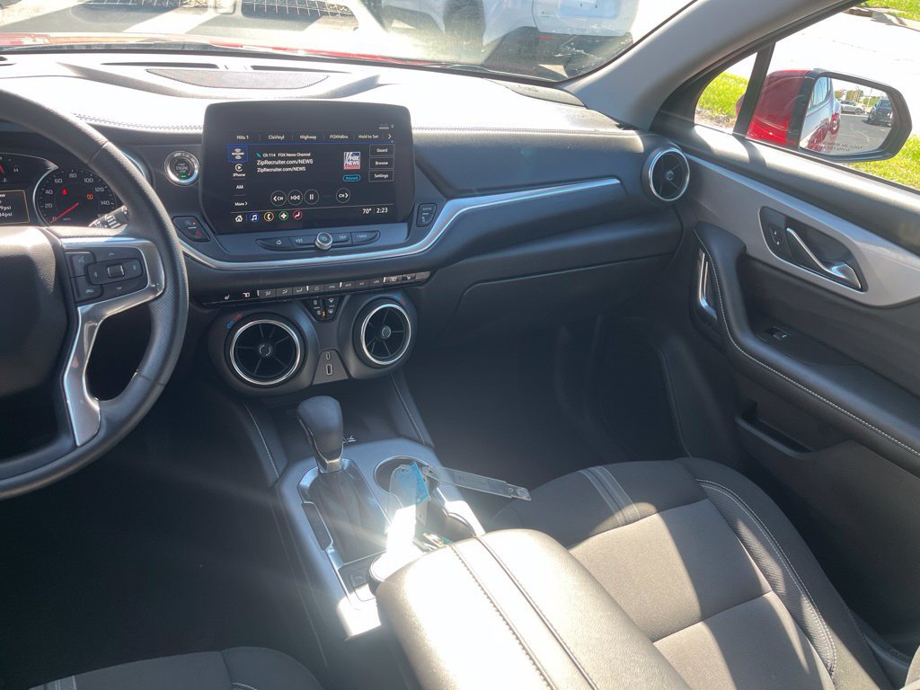 Used 2024 Chevrolet Blazer LT w/ Convenience Package FWD image 28