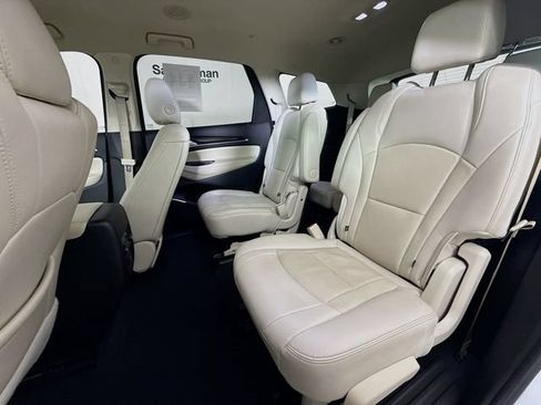 Used 2024 Buick Enclave Essence FWD image 23