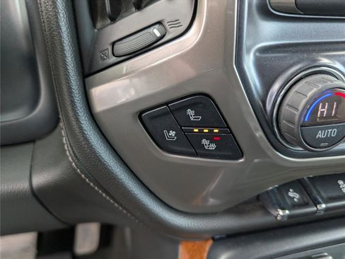 Used 2018 Chevrolet Silverado 1500 High Country image 25