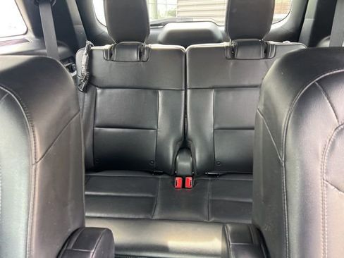 Used 2020 Ford Explorer XLT w/ Equipment Group 202A image 19