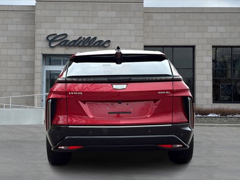 Certified 2024 Cadillac Lyriq Luxury w/ LPO, Floor Liner Package image 6