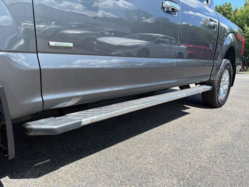 Used 2017 Ford F150 XLT w/ Equipment Group 302A Luxury AWD/4WD image 10