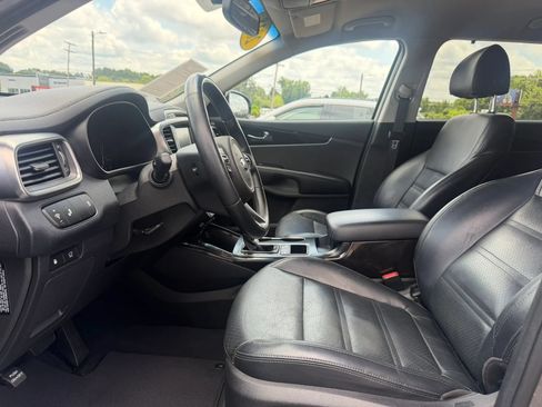 Used 2018 Kia Sorento EX FWD image 13