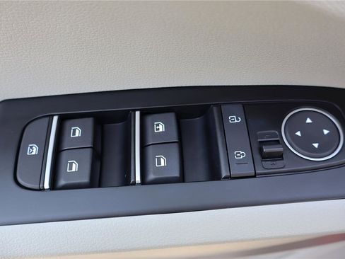 Certified 2023 Kia Soul LX w/ LX Technology Package image 14