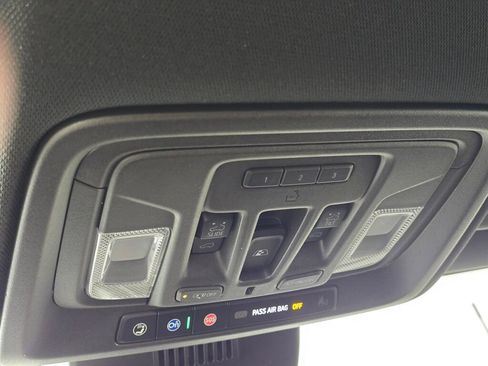 Used 2024 GMC Sierra 2500 AT4 w/ AT4 Premium Plus Package image 40