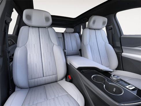 New 2026 Cadillac Lyriq Premium Luxury image 16