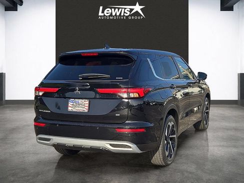 Used 2024 Mitsubishi Outlander SE AWD/4WD image 4