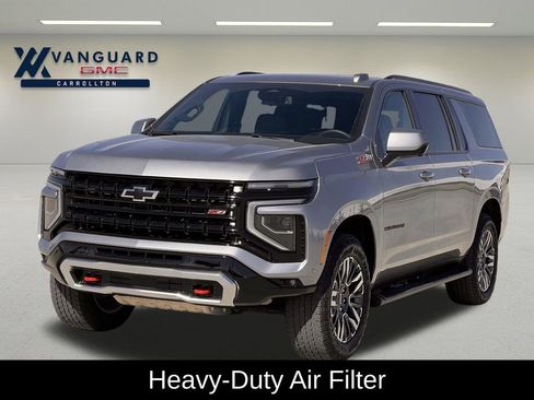 Used 2025 Chevrolet Suburban Z71 image 9