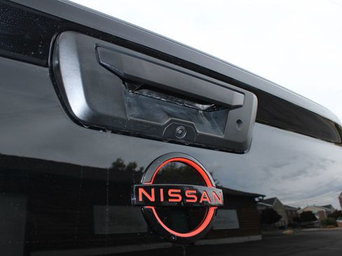 Used 2023 Nissan Frontier PRO-4X w/ Pro Convenience Package image 7