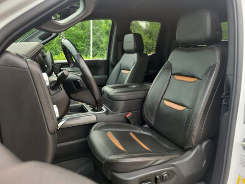 Used 2019 GMC Sierra 1500 AT4 w/ AT4 Premium Package AWD/4WD image 14