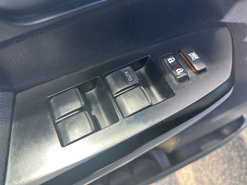 Used 2016 Toyota Tundra SR5 AWD/4WD image 15
