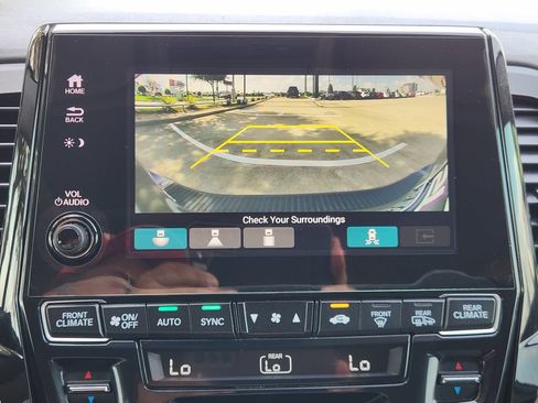 Used 2023 Honda Odyssey Touring image 17