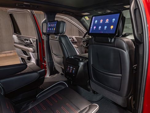 Used 2025 GMC Yukon AT4 Ultimate AWD/4WD image 27