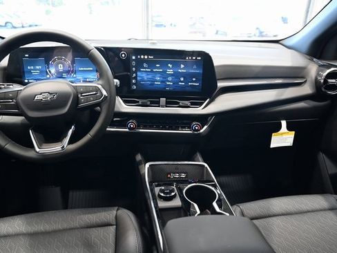 New 2026 Chevrolet Equinox LT w/ Convenience Package II image 12