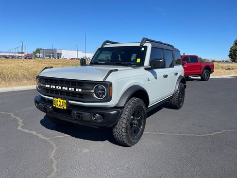 Used 2024 Ford Bronco Black Diamond AWD/4WD image 6