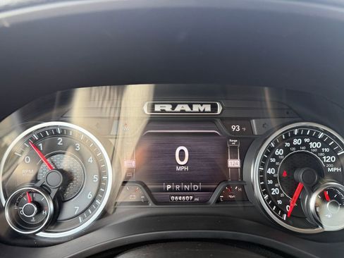 Used 2022 RAM 1500 Laramie AWD/4WD image 22