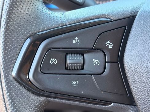Used 2026 Chevrolet Trax LS FWD image 27