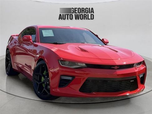 Used 2016 Chevrolet Camaro SS RWD image 2
