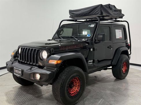 Used 2018 Jeep Wrangler Sport S image 3