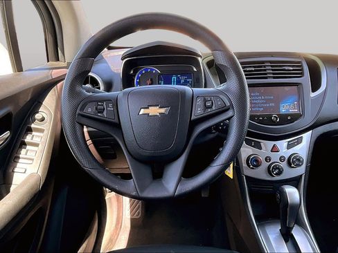 Used 2016 Chevrolet Trax LT AWD/4WD image 5