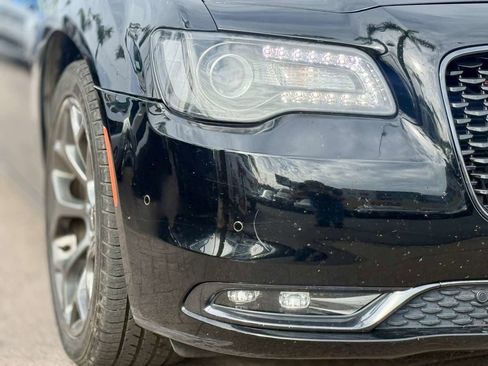 Used 2018 Chrysler 300 S w/ 300S Premium Group image 7