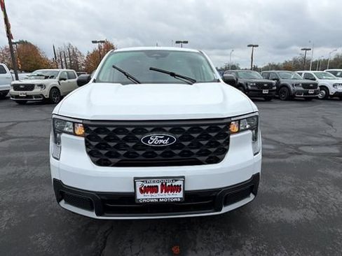 New 2025 Ford Maverick XLT image 8