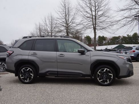 Used 2025 Subaru Forester Limited AWD/4WD image 4