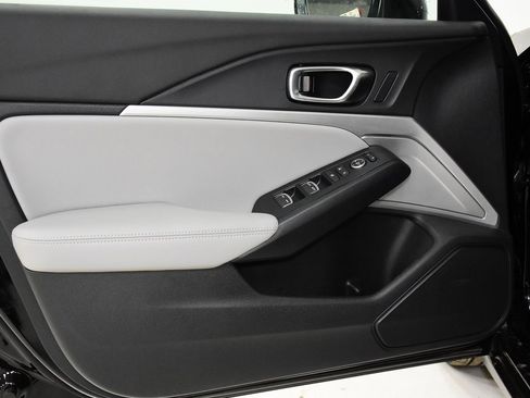 New 2025 Acura Integra image 7