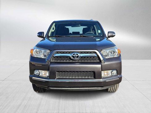 Used 2011 Toyota 4Runner SR5 image 3