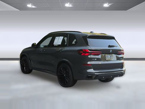 Certified 2026 BMW X5 xDrive40i w/ M Sport Package AWD/4WD image 3