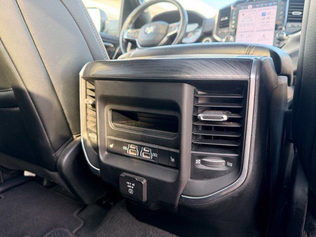 Used 2024 RAM 1500 Laramie AWD/4WD image 15