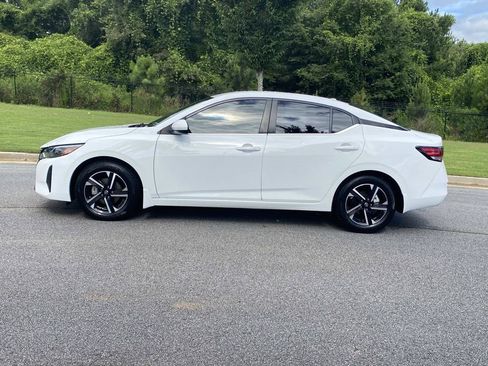 Used 2025 Nissan Sentra SV w/ All-Weather Package FWD image 8