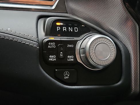 Used 2024 RAM 1500 Limited AWD/4WD image 14