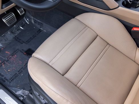 Certified 2025 Porsche Cayenne S AWD/4WD image 34