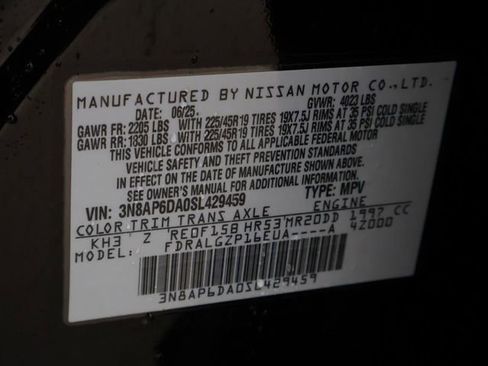 Used 2025 Nissan Kicks SR image 20