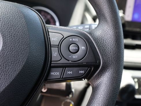 Used 2024 Toyota RAV4 LE image 30