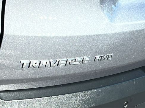 Used 2021 Chevrolet Traverse LT AWD/4WD image 28